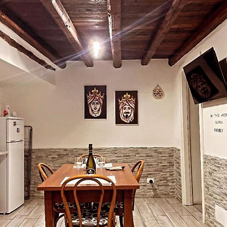 La Casetta Del Borgo Палермо Экстерьер фото
